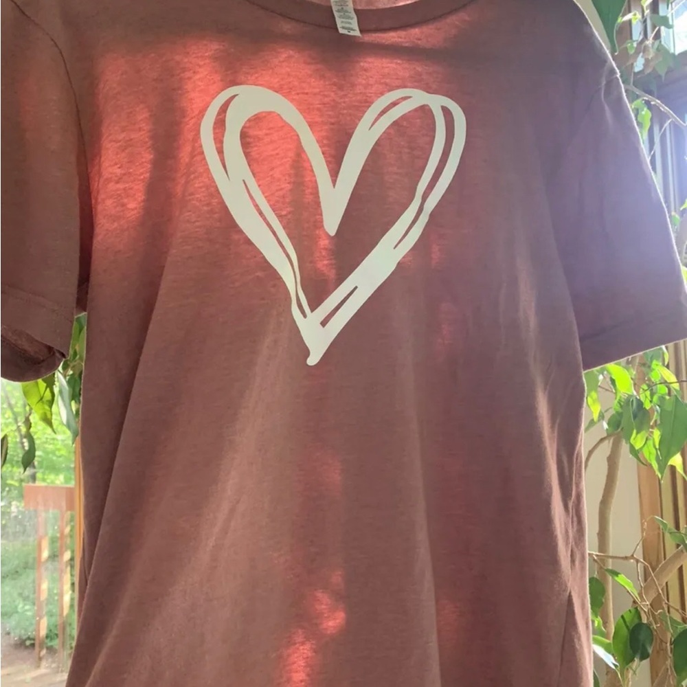 Bella Canvas Pink “LOVE” 💖 Graphic T-shirt